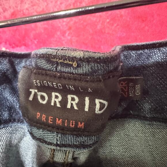 Torrid Jeans Women's 22R Premium Sky High Straight Fit Dark Wash Denim Casual - Picture 2 of 3